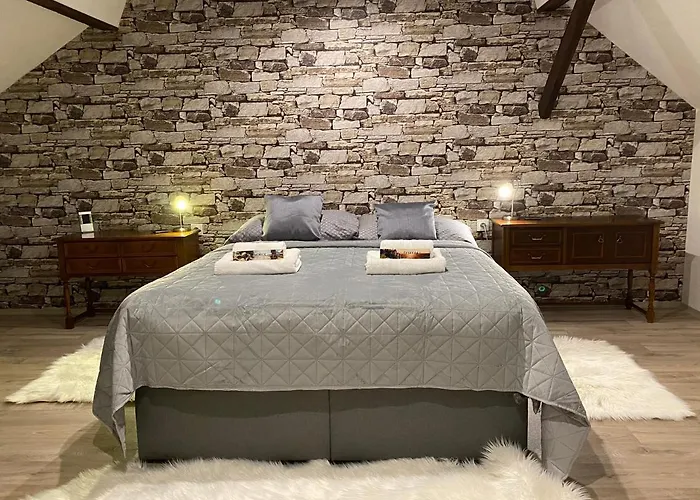 Sg Chaloupka Kubik S Wellness V Cene - Cesky Raj *